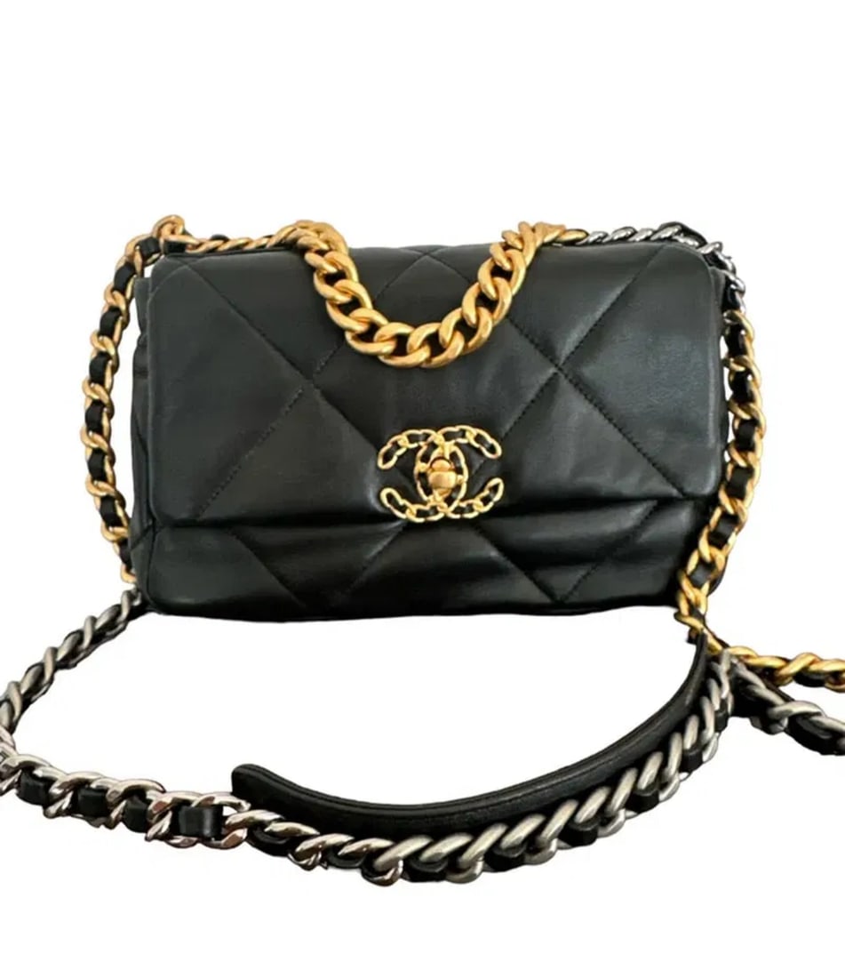 Chanel 19 Flap Bag Quilted Leather Medium (1 of 6)
