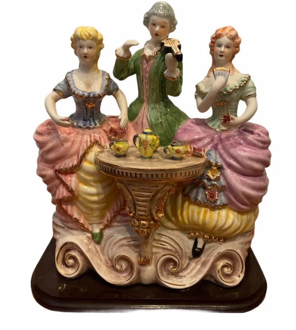 Capodimonte Italian Porcelain Figurines: Porcelain Musicians - 18 in H x 17 in l x 10 in W