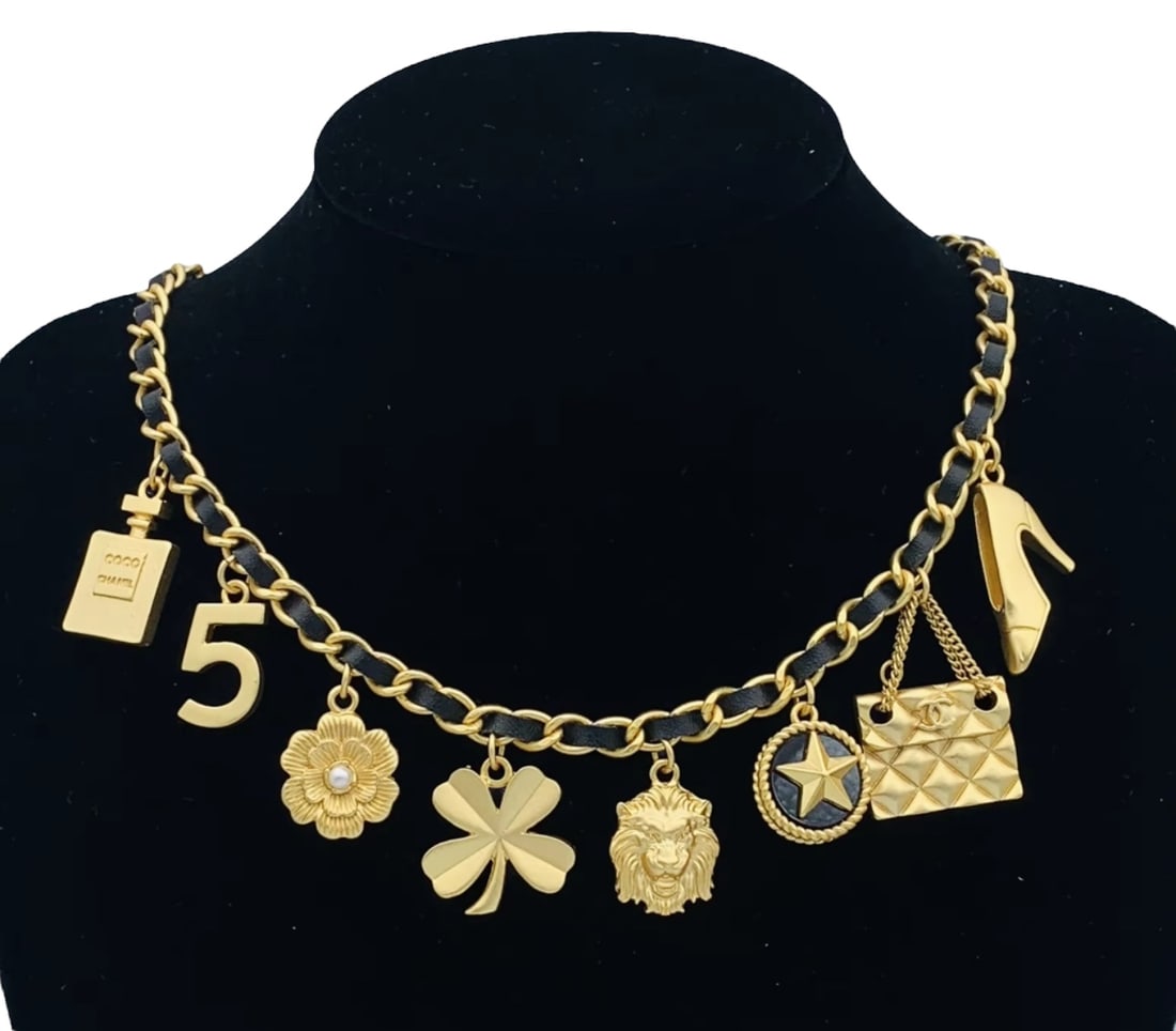 Chanel  Fashion Necklace (1 of 1)