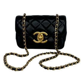 CHANEL Shiny Lambskin Quilted Mini Maxi CC Flap Black