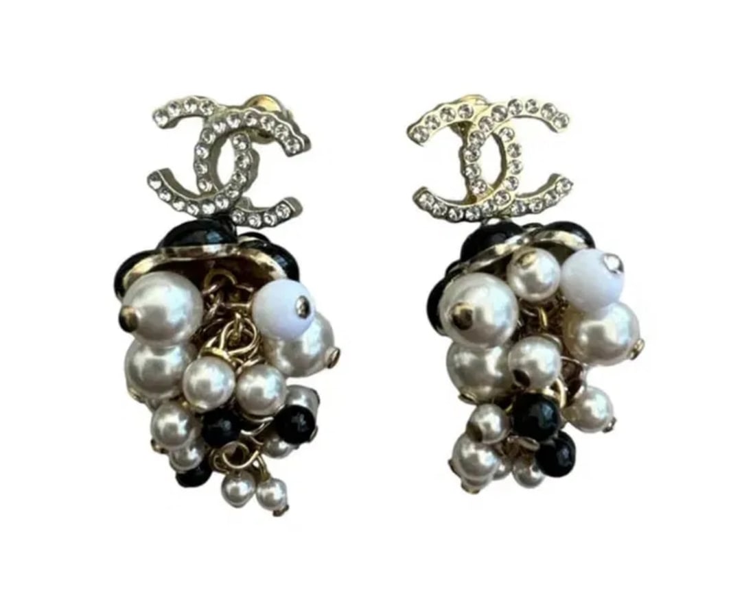 Chanel Metal Glass Pearl EARRINGS (1 of 1)