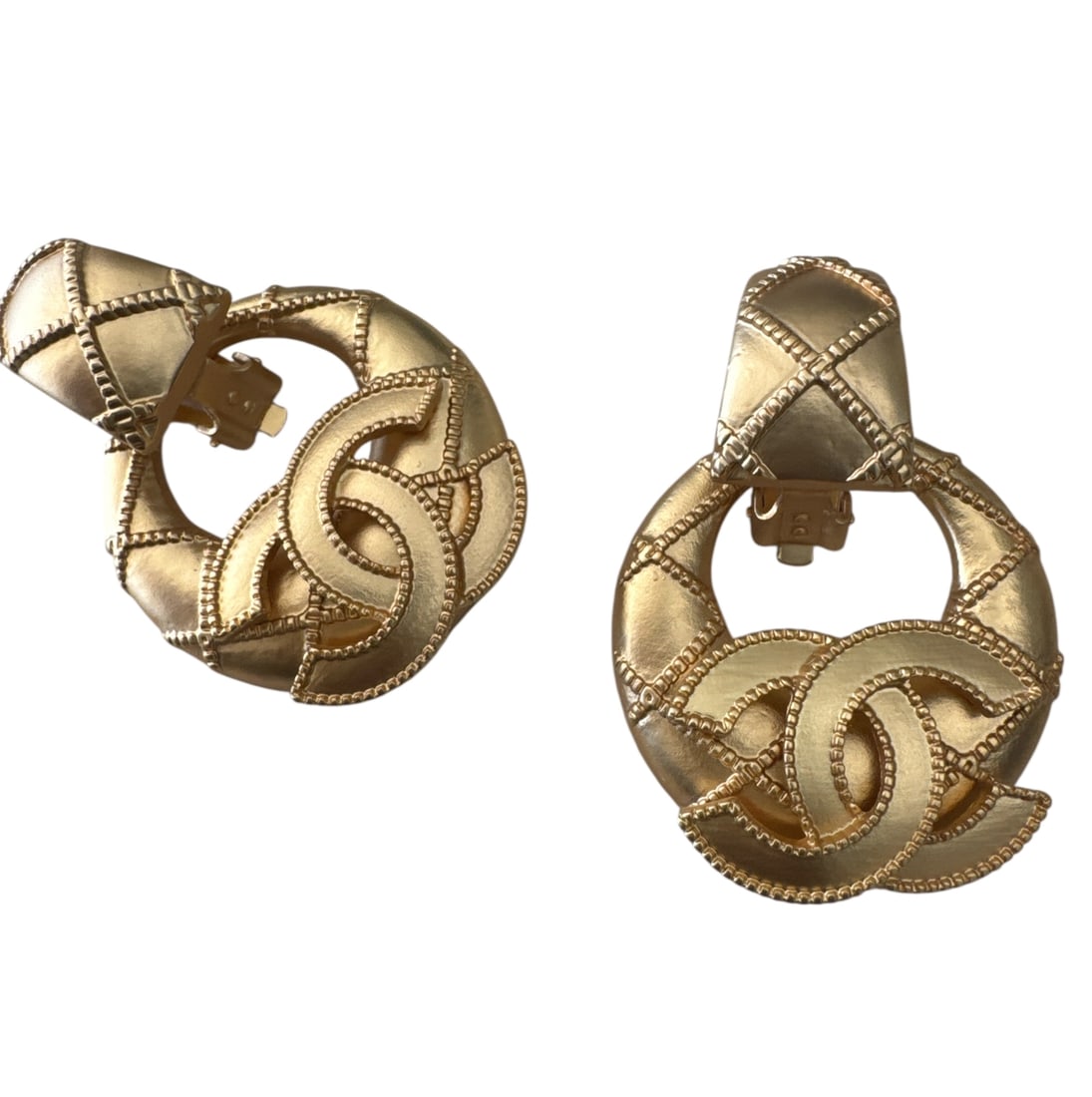 Chanel Gold Earrings: iNCLUDES BOX- Shipping only -All sales are final,please inspect all the items before bidding