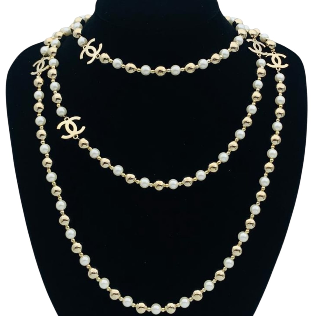 Chanel Pearl and Gold Necklace (1 of 1)