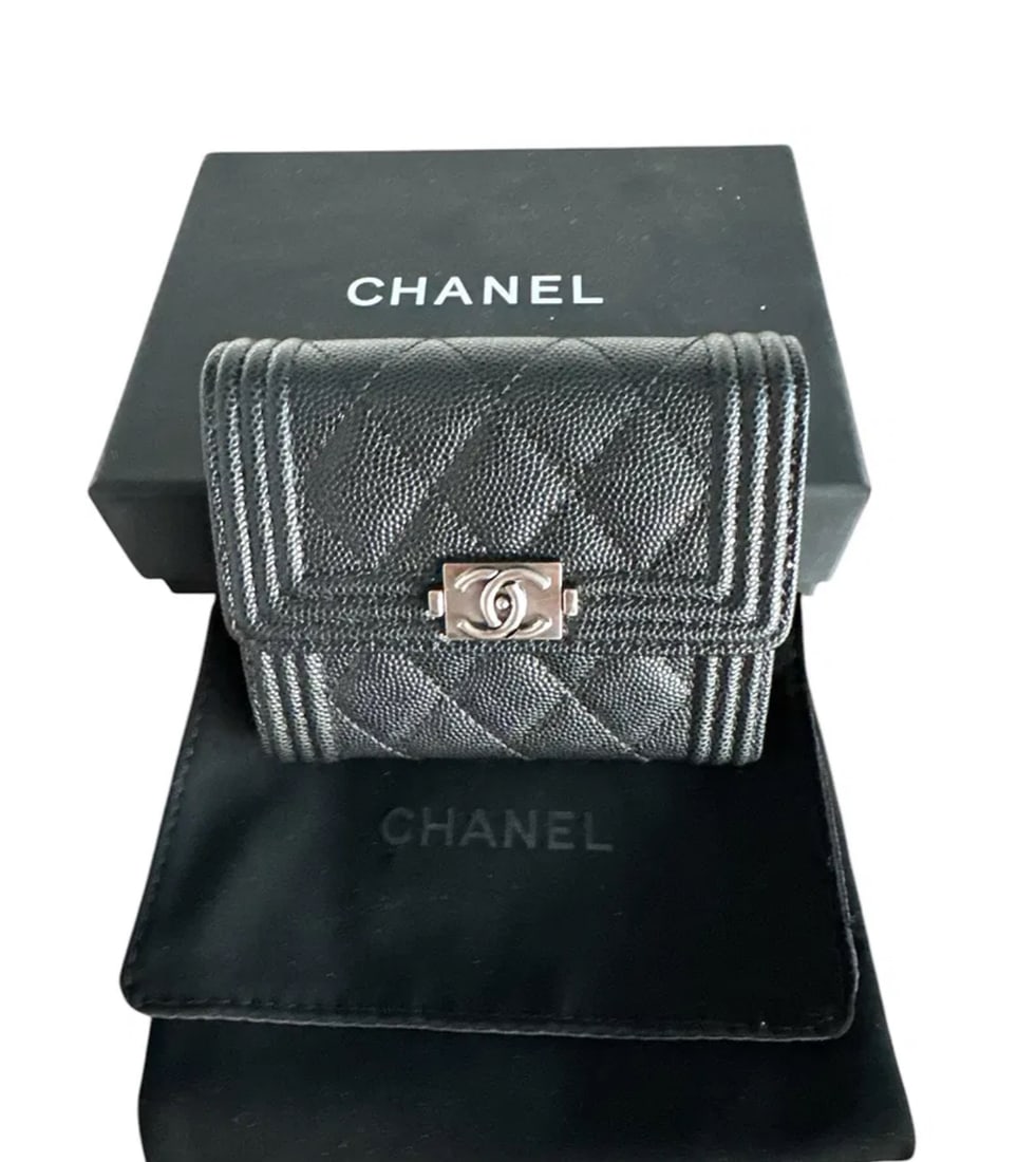 CHANEL Boy Wallet Black Silver (1 of 3)