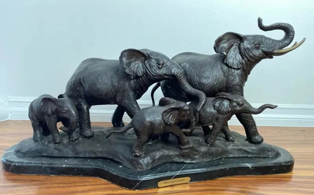 Elephant Family Bronze Sculpture: Size: 32 in x 14 in x 16 in