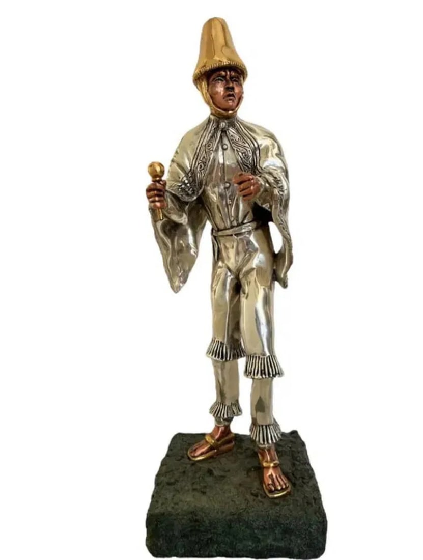 Silver Native Indian Aztec by Martin Mendoza Maya: SIZE: 21 IN X 7 IN X 7 IN