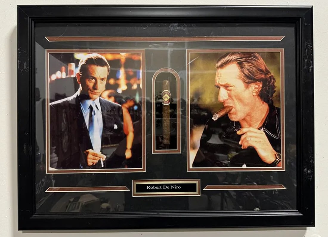 Robert De niro Memorabilia: Size: 24 in 18 in