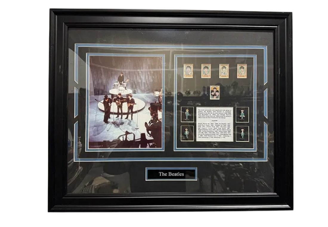 The Beatles Memorabilia: Size: 25 in x 22 in