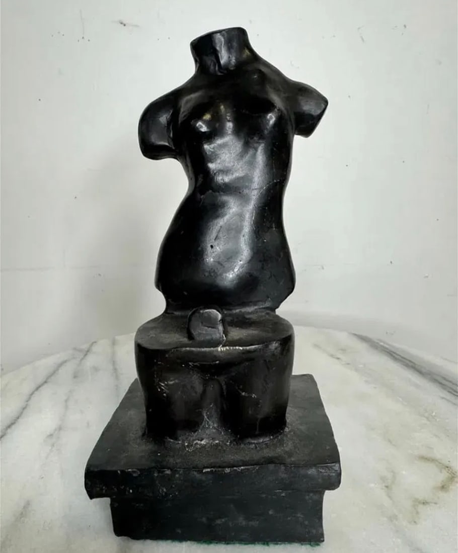 Dali Abstract Bronze Sculpture: Size: 8 in x 4 in x 3 in