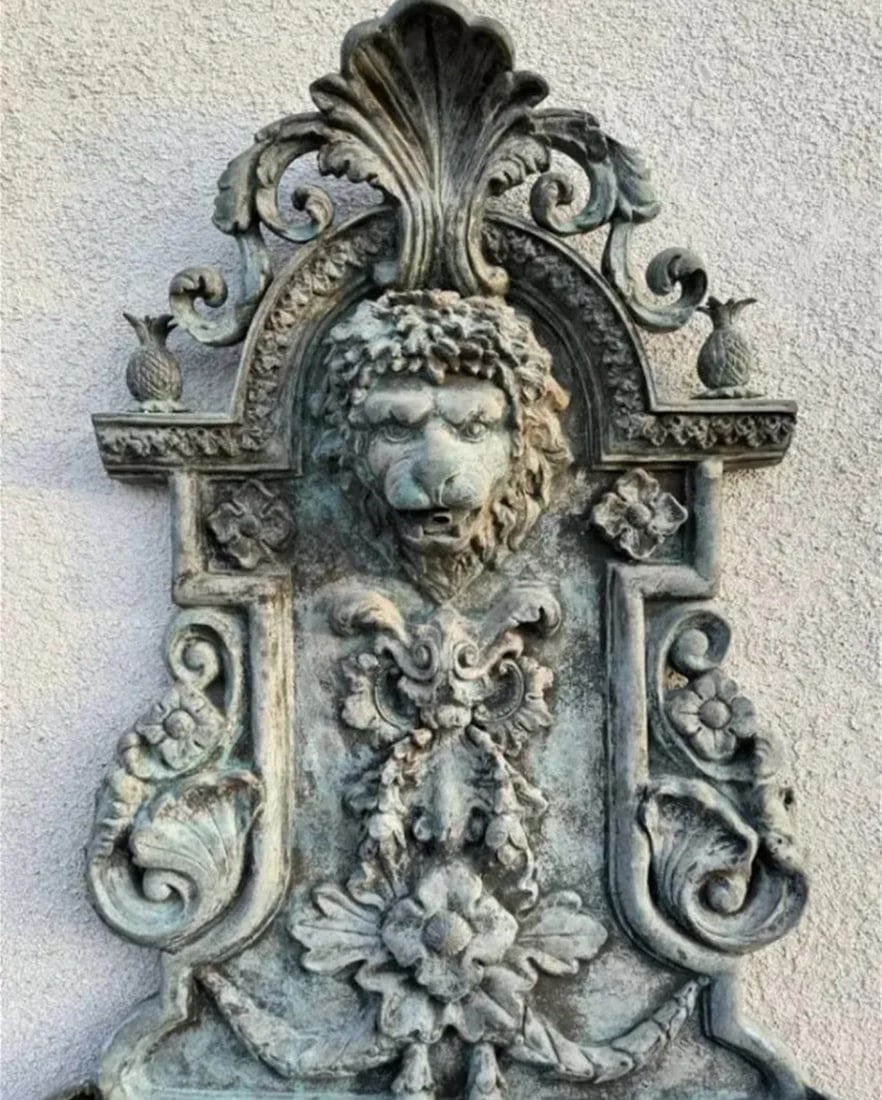 Large Bronze Lion Sculpture - 2