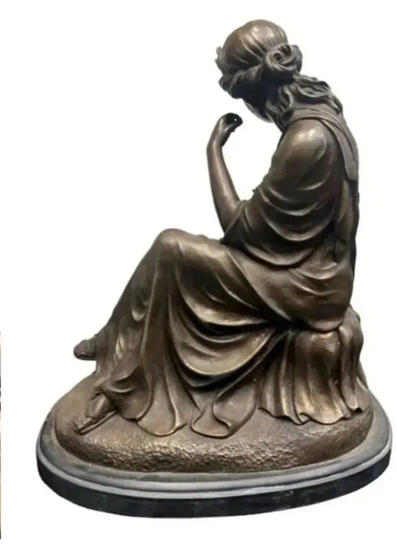 Large Neoclassical Woman Bronze Sculpture - 2