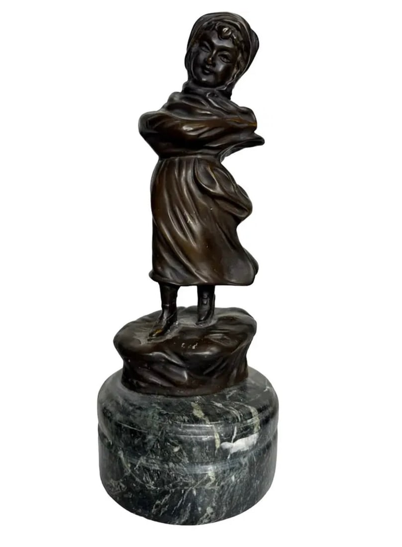Girl Bronze Sculpture: Size:10 in x 5