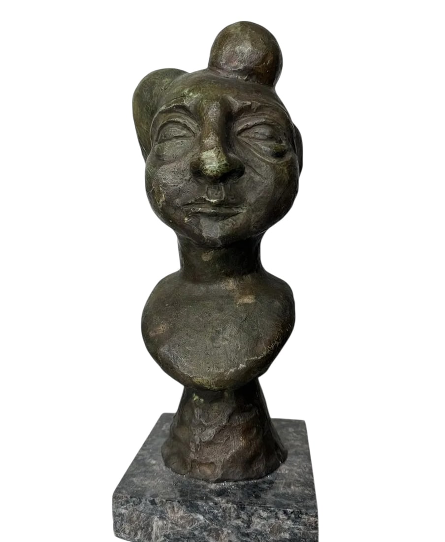 Picasso Abstract Bronze Sculpture: Size: 14 in x 5 in x 5 in