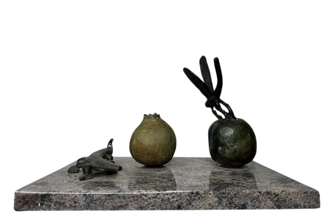 Salvador Dali Bronze Sculpture: Size: 13 in x 9 in x 9 in