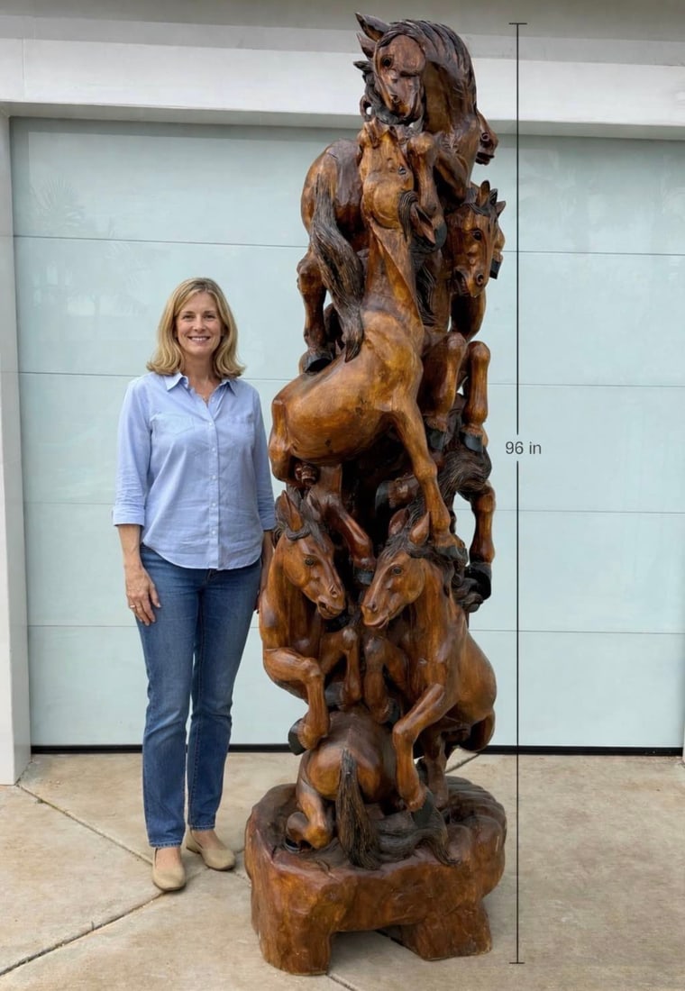 LIFE SIZE WOOD HORSES SCULPTURE (1 of 4)