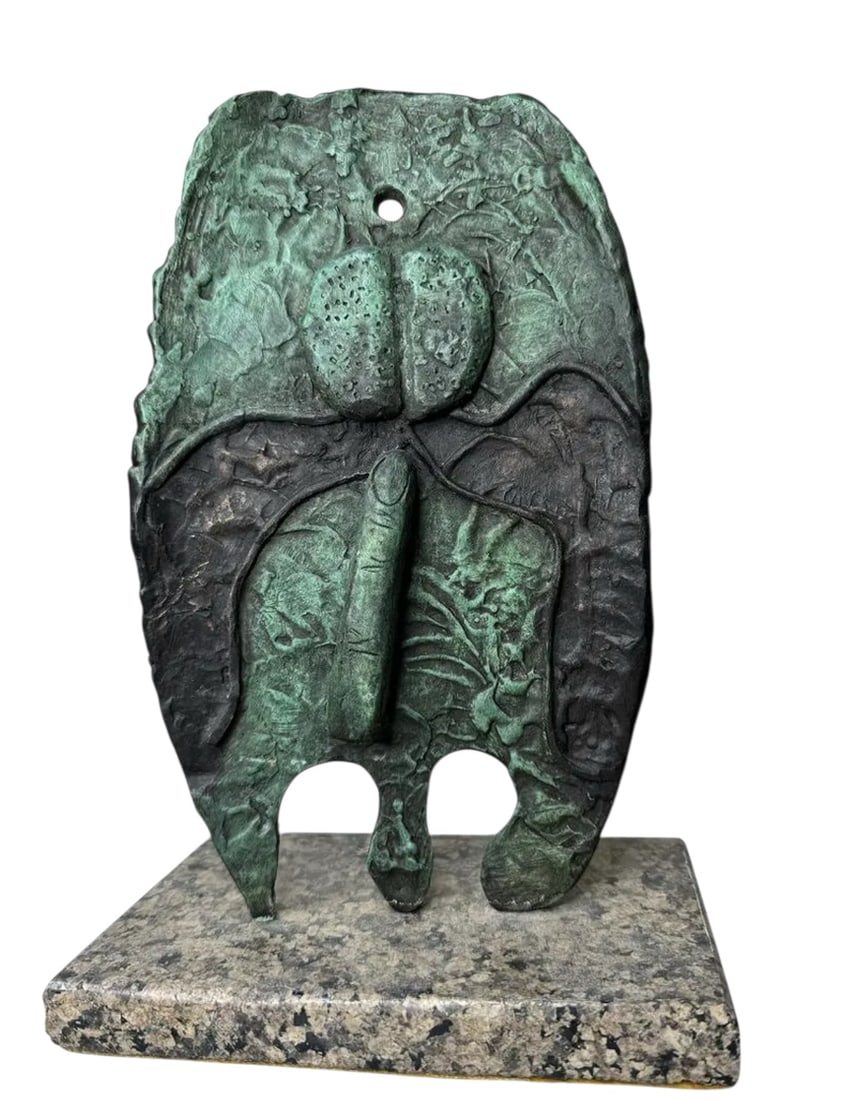 Salvador Dali Bronze Sculpture: SIZE: 11 IN X 7 IN X 5 IN