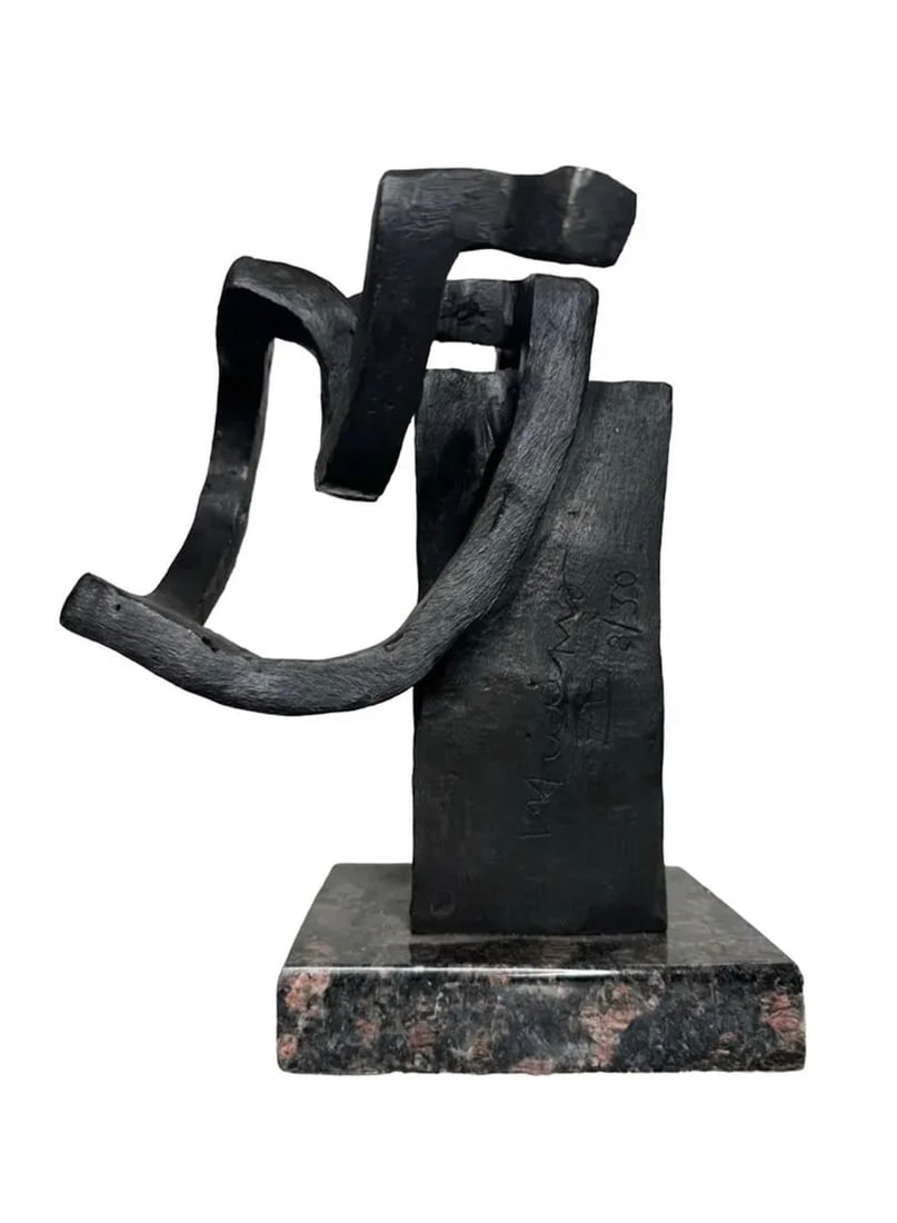 Abstract Bronze Sculpture - Eduardo Chillida Style: Size:9 in x 10 in 5 in