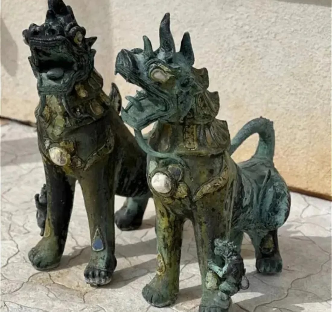 Pair of Antique Bronze Foo Dogs: Size:34 in h X 24 IN X 14 IN