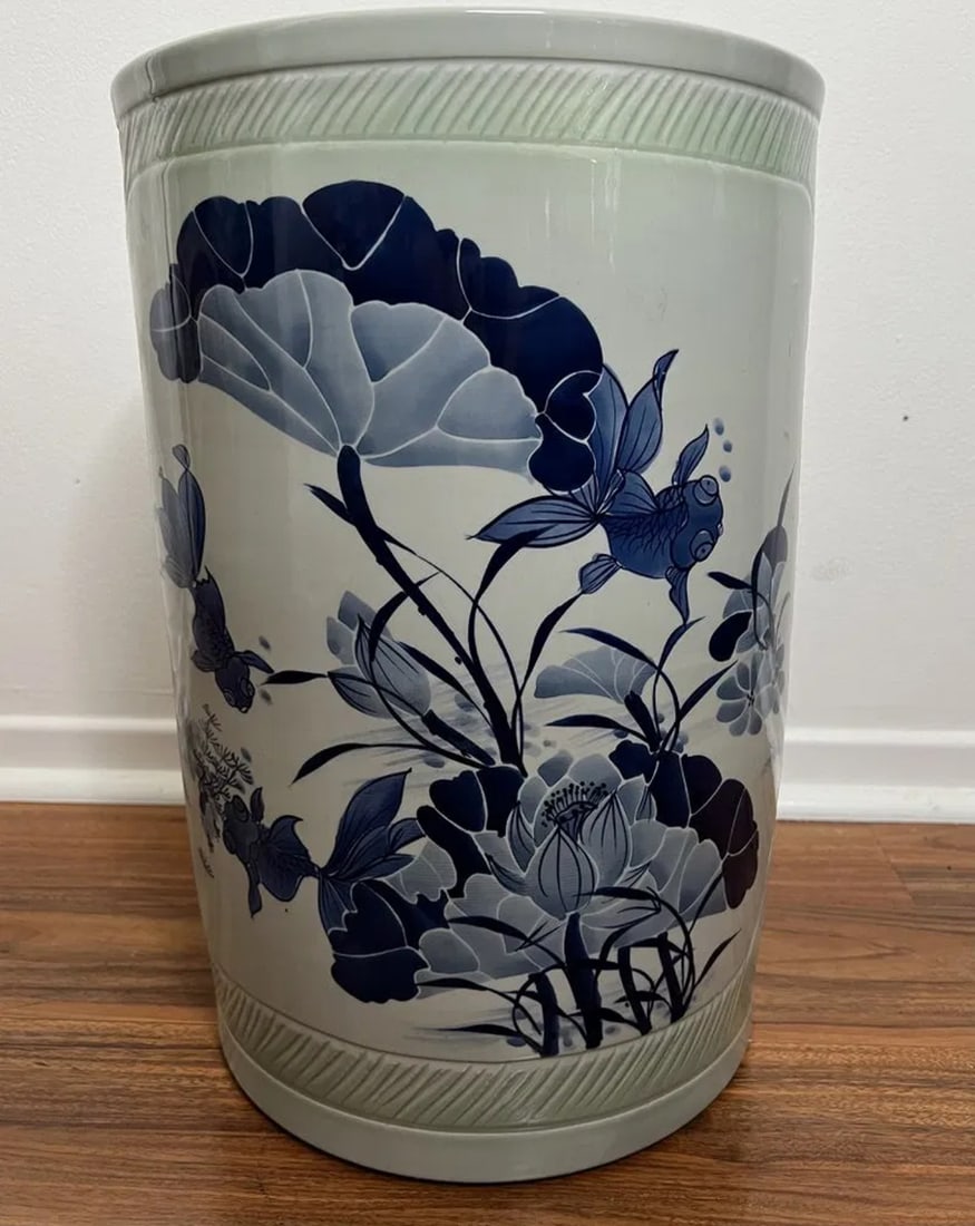 Chinese Blue and White Porcelain Vase: Size: 18 in x 12 in