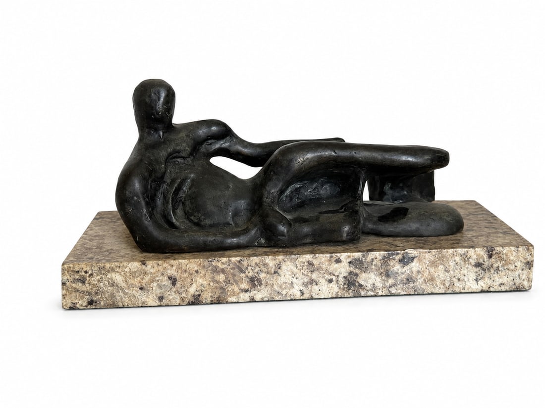 Henry Moore Large Modern Bronze Sculpture: Size: 12 in x 6 in x 5 in