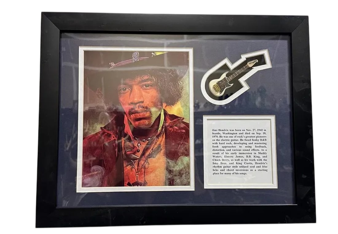 Jimi Hendrix Memorabilia: Size: 18 in x 14 in