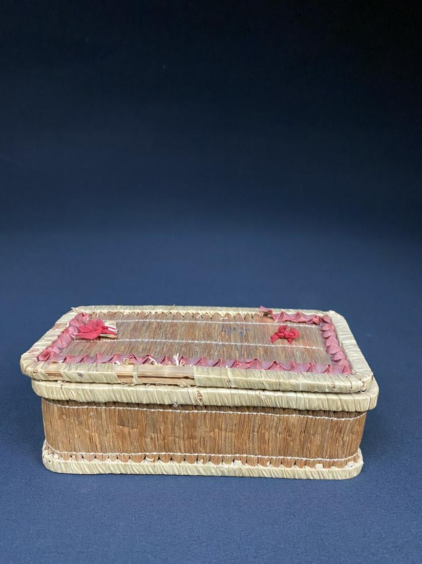 Antique Shaker Sewing Box: Antique shaker sewing box.