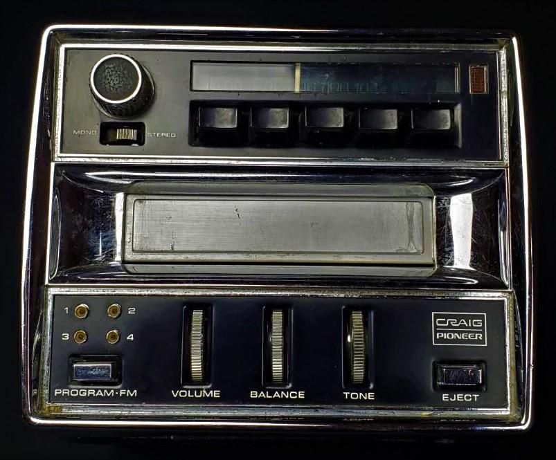 Vintage 1971 Craig Car Auto 8-Track Stereo tape: Vintage 1971 Craig Car Auto 8-Track Stereo tape player/fm/mplx/ Radio. Works!