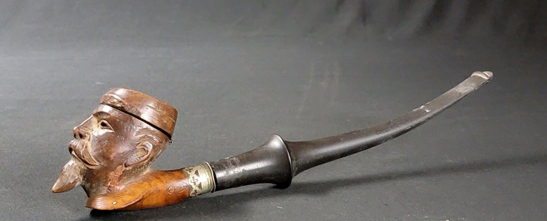 Antique carved briar wood pipe (1 of 7)