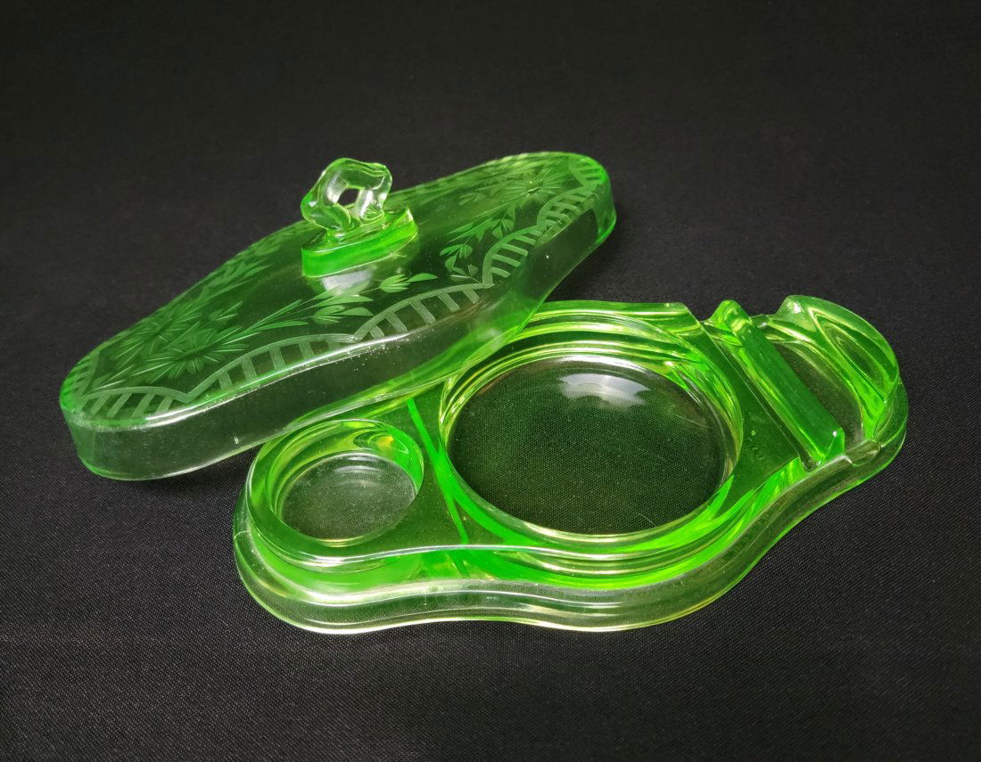 Vintage Vaseline Uranium Glass Vanity Makeup Tray (1 of 6)