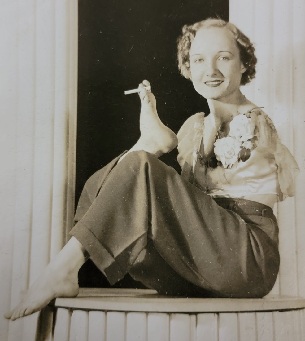 Signed Postcard of Frances O'Connor-Armless Woman C1900 (1 of 4)