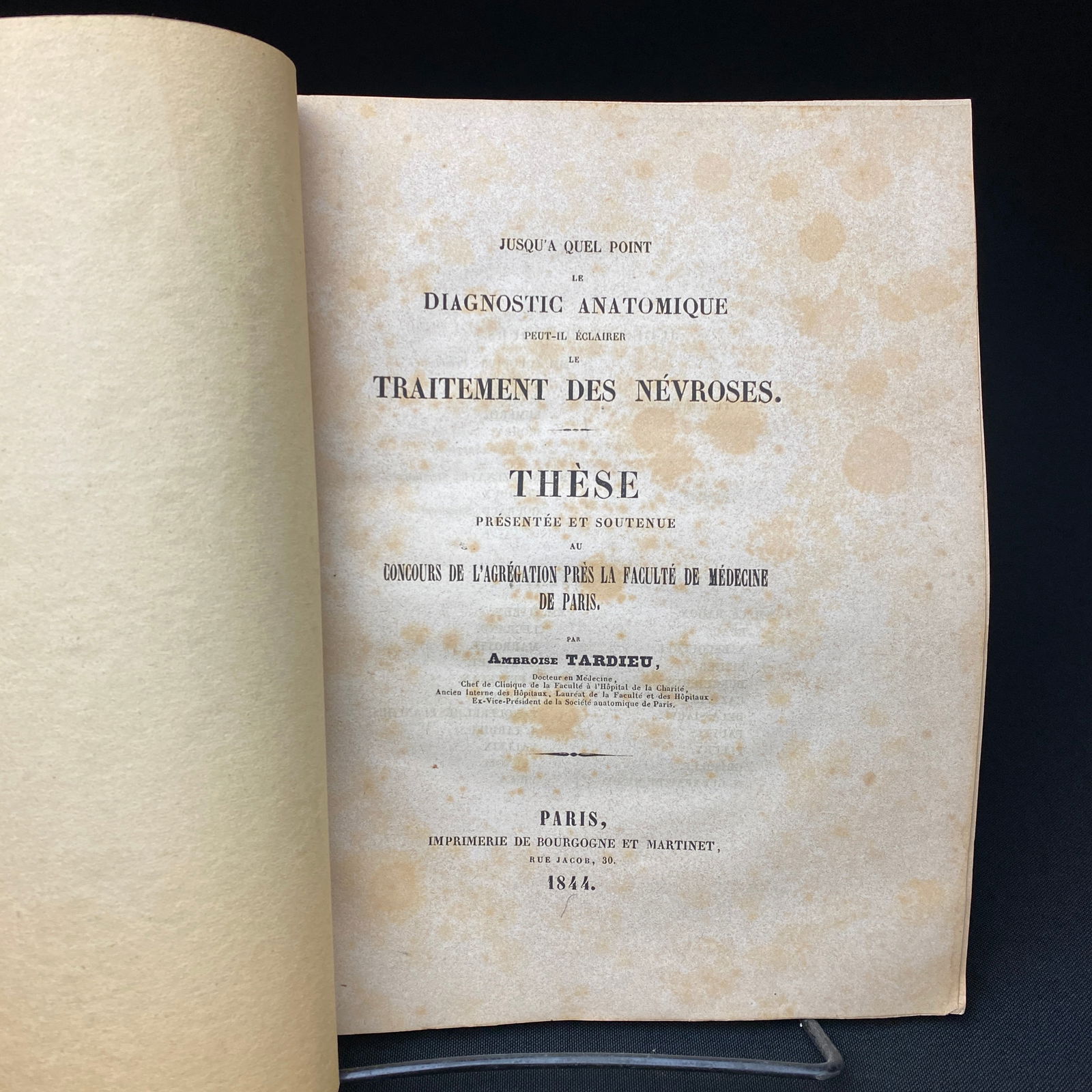 Antique French Scientific Journal Paper on the Treatment of Nevroses C. 1844: Antique rare scientific journal paper on the treatment of Nevroses. The Journal paper was presented at the Concours De L'Agregation Pres La Facute De Medicine De Paris by Ambrose Tardieu.