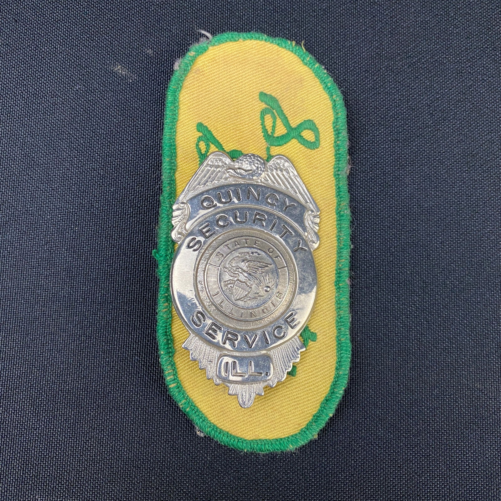 Vintage Quincy Ill Security Service Badge and Patch (1 of 4)