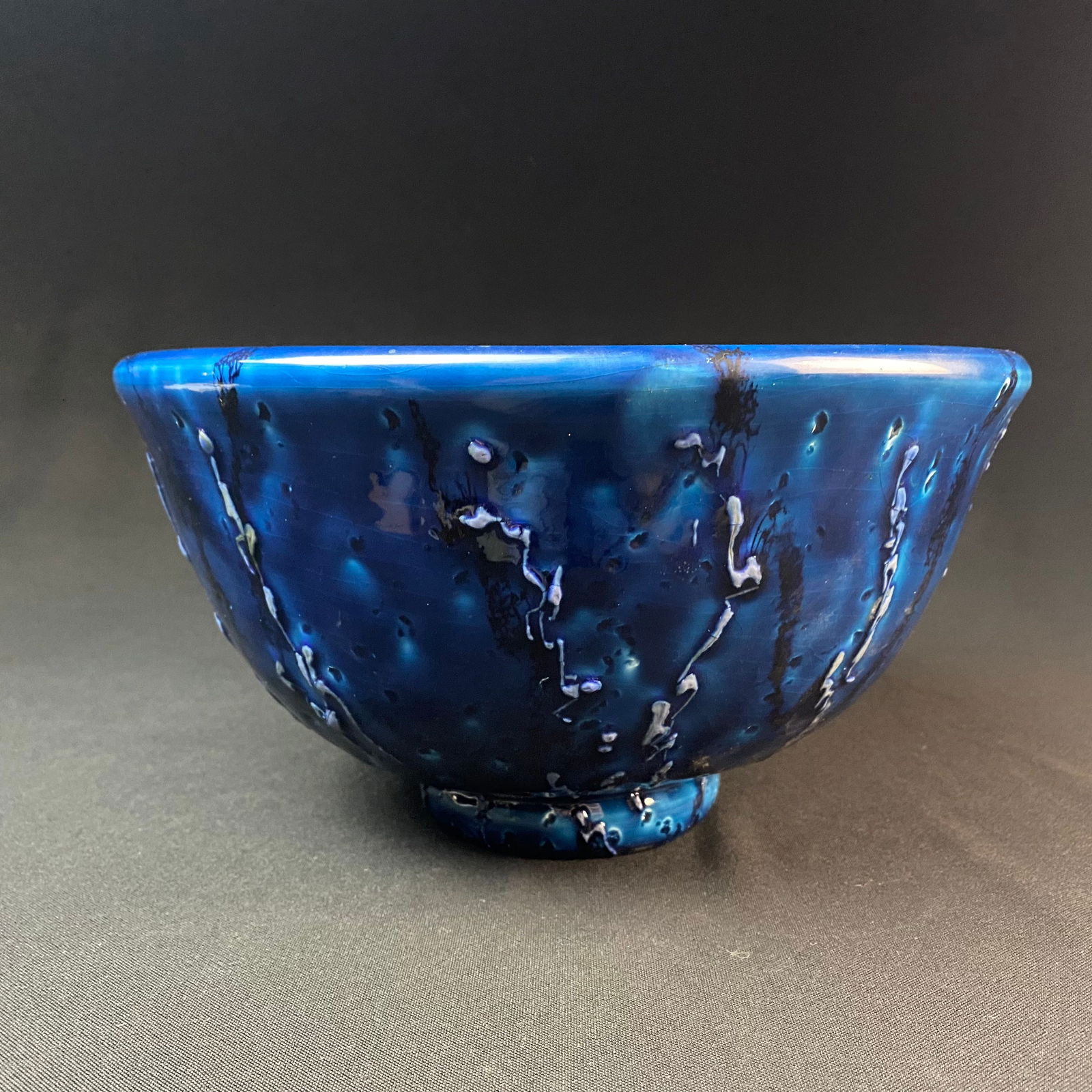 Alvino Bagni Ceramic Bowl for Raymor: Alvino Bagni Ceramic Bowl for Raymor, an Italian Distributor who worked with many renowned pottery and ceramics artists. Alvino was highly skilled and experimented with new techniques in his career, a