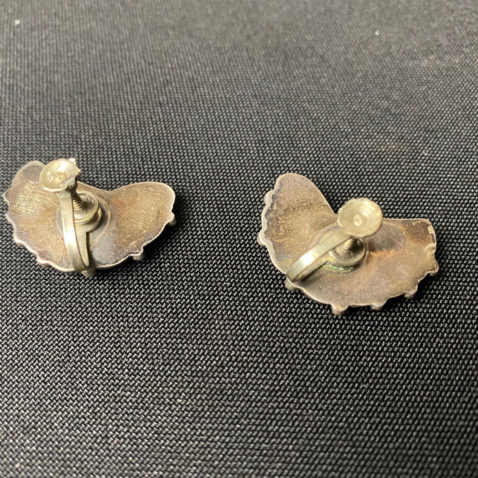 Sterling Silver Segmented Shell-like Designed Screw Back Earrings - 3