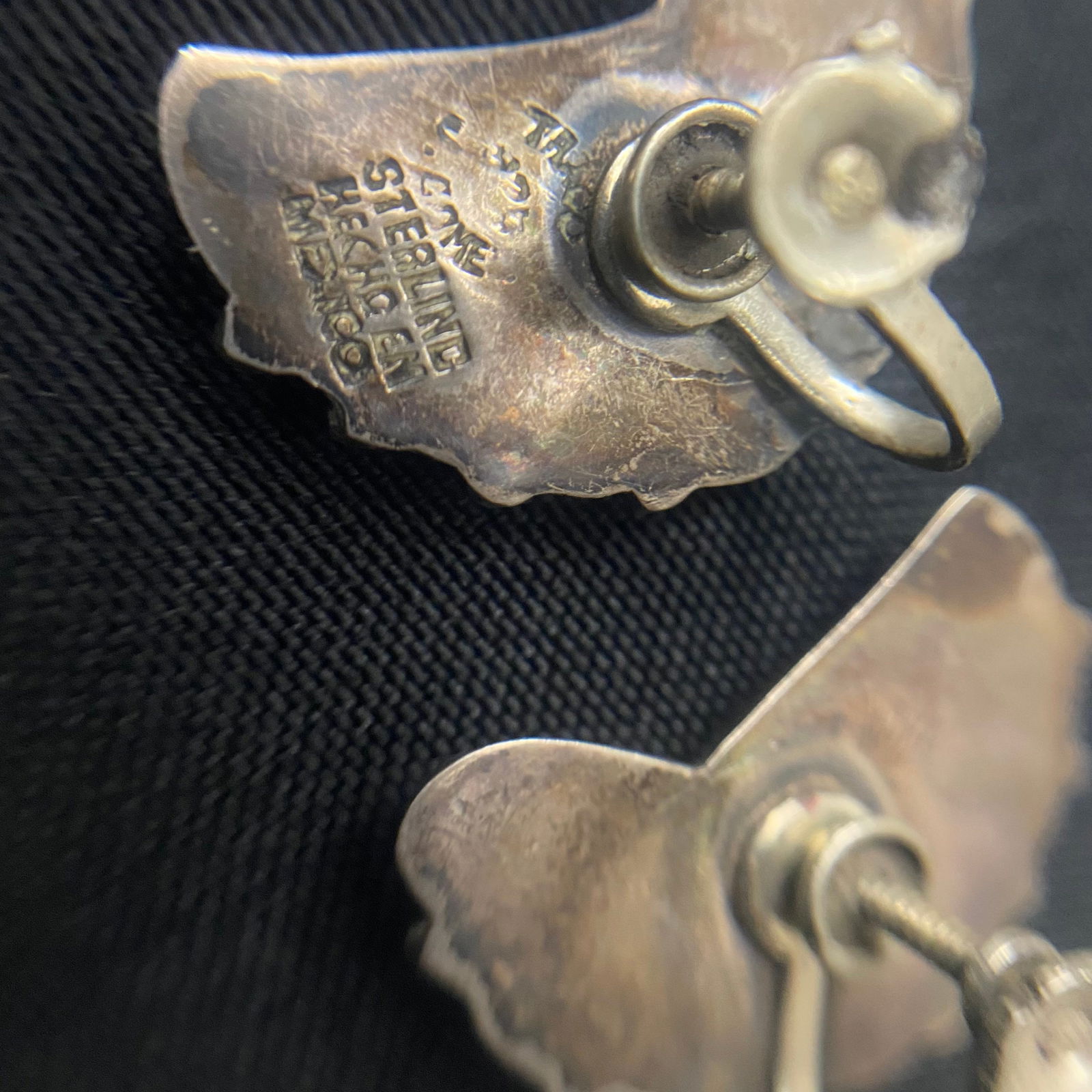 Sterling Silver Segmented Shell-like Designed Screw Back Earrings - 4