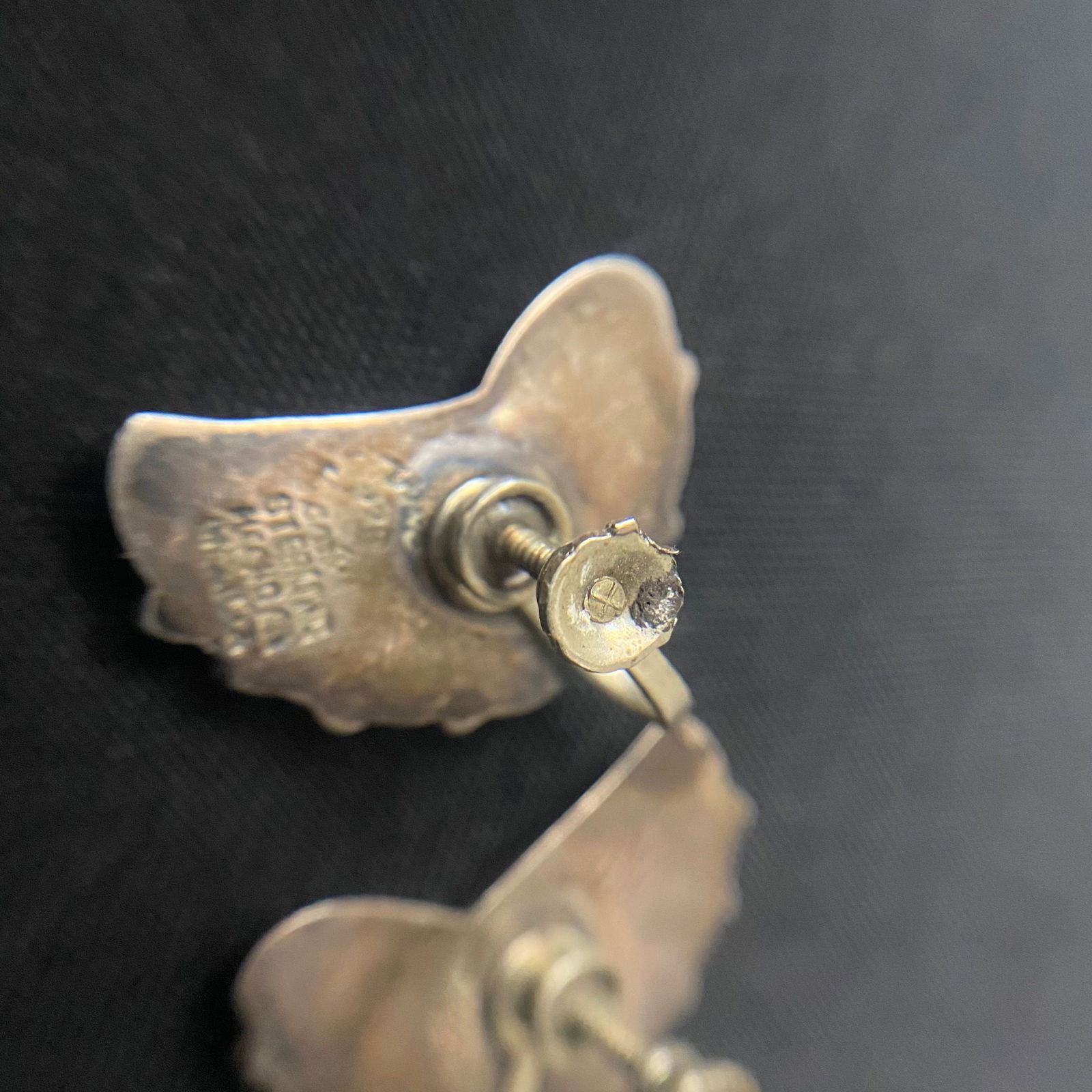 Sterling Silver Segmented Shell-like Designed Screw Back Earrings - 9