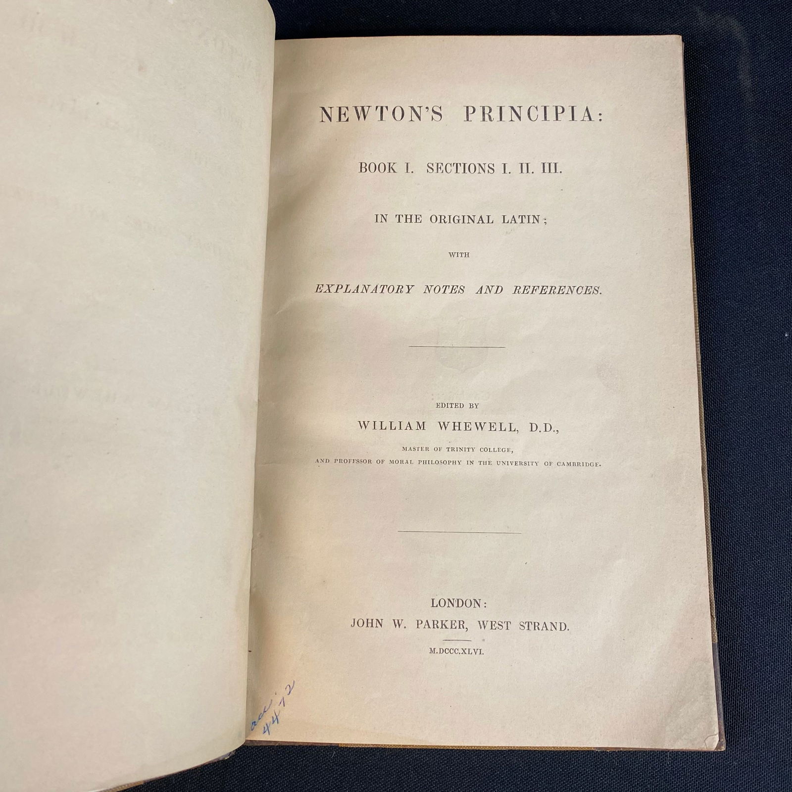 Vintage copy of Newtons Principia: Book 1 Sections 1, 2, 3 in Original Latin: Vintage copy of Newtons Principia: Book 1 Sections 1, 2, 3 in Original Latin written by William Whewell
