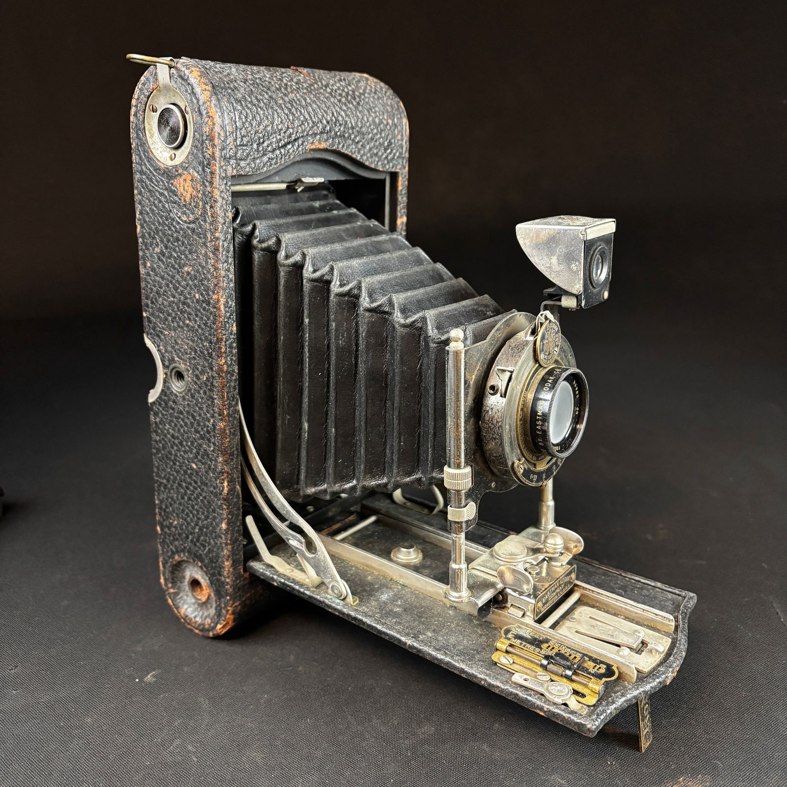 Vintage Kodak No. 3A Autographic folding pocket camera (1 of 11)