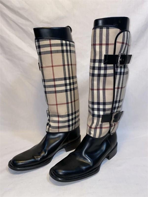 BURBERRY RIDING BOOTS WITH REMOVABLE PLAID COVERS: SIZE 38 - BLACK LEATHER