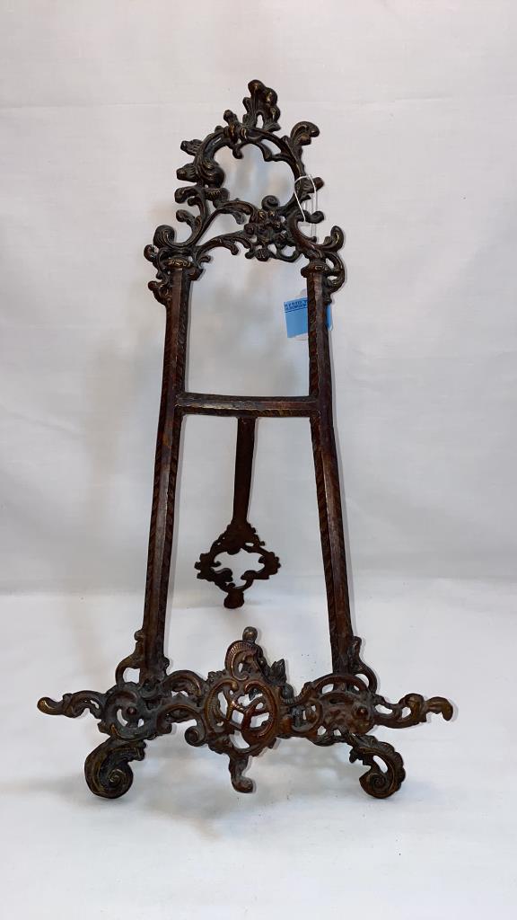 TABLE TOP METAL DECORATED EASEL ~ 21" TALL (1 of 4)