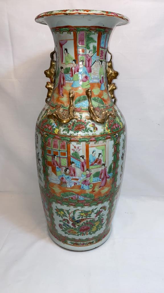 LARGE ANTIQUE ROSE MEDALLION VASE WITH GOLD DRAGON (1 of 8)