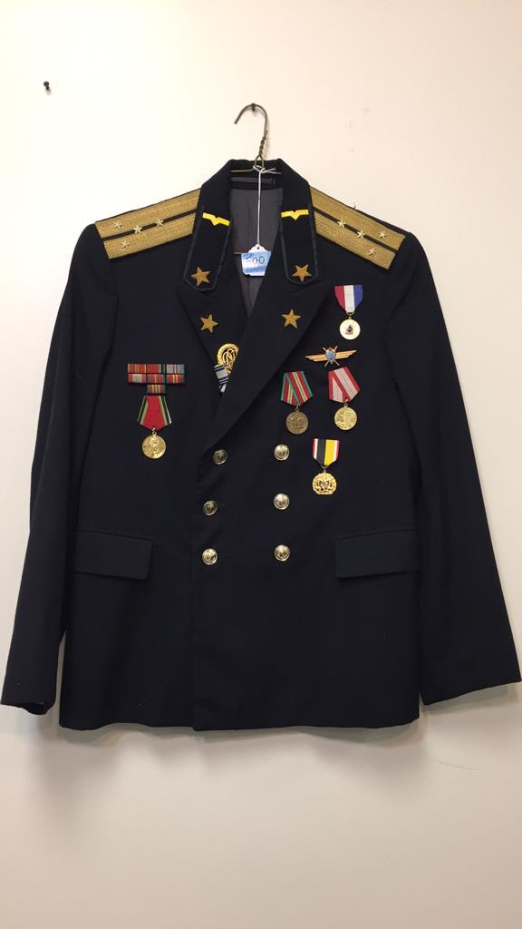MEN'S BLACK BLAZER / JACKET WITH PATCHES & MEDALS (1 of 14)