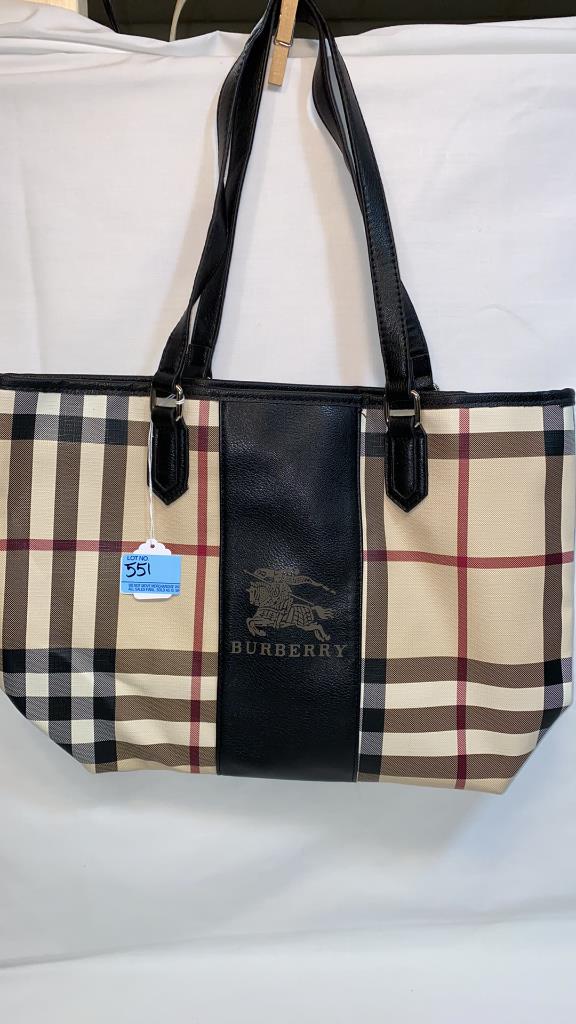 SIGNED BURBERRY TOTE BAG (1 of 15)