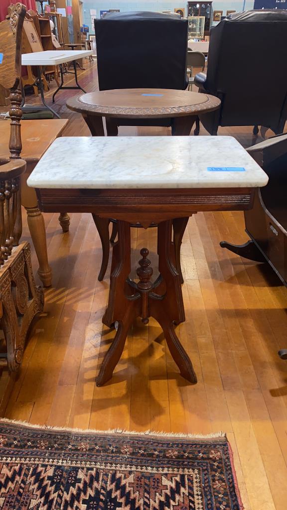 VICTORIAN MARBLE TOP TABLE: 21" X 15" X 27.5" TALL