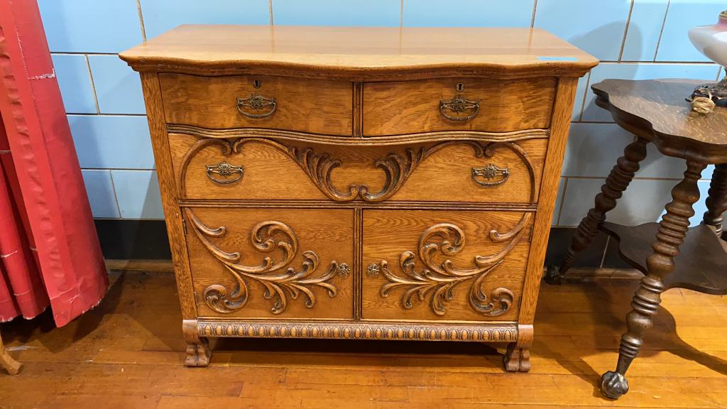 OAK BUFFET 42" WIDE X 19" DEEP X 36" TALL: OAK BUFFET 42" WIDE X 19" DEEP X 36" TALL