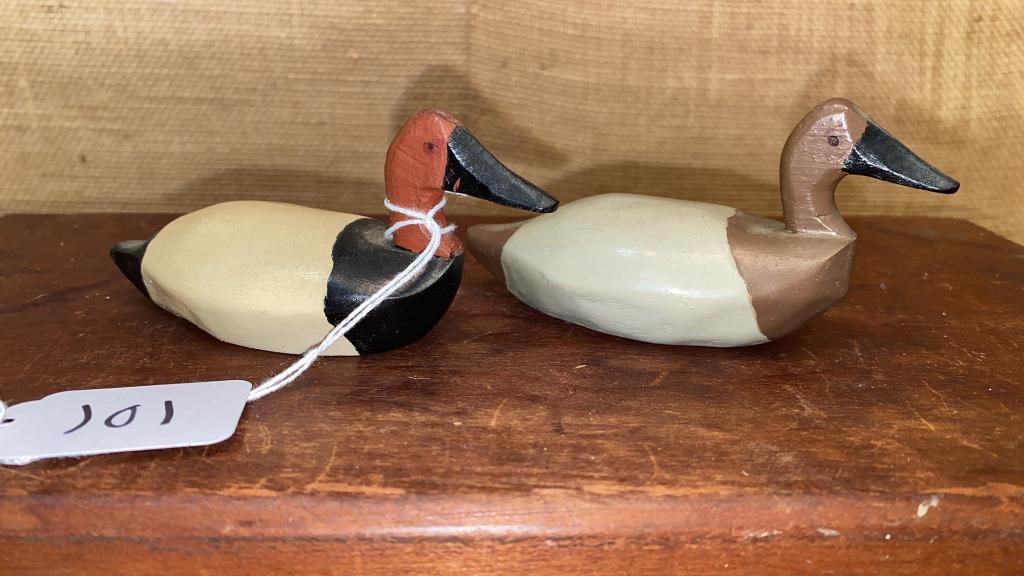 PR JOHN WESLEY WILLIAMS MINI CANVASBACK DECOYS: _