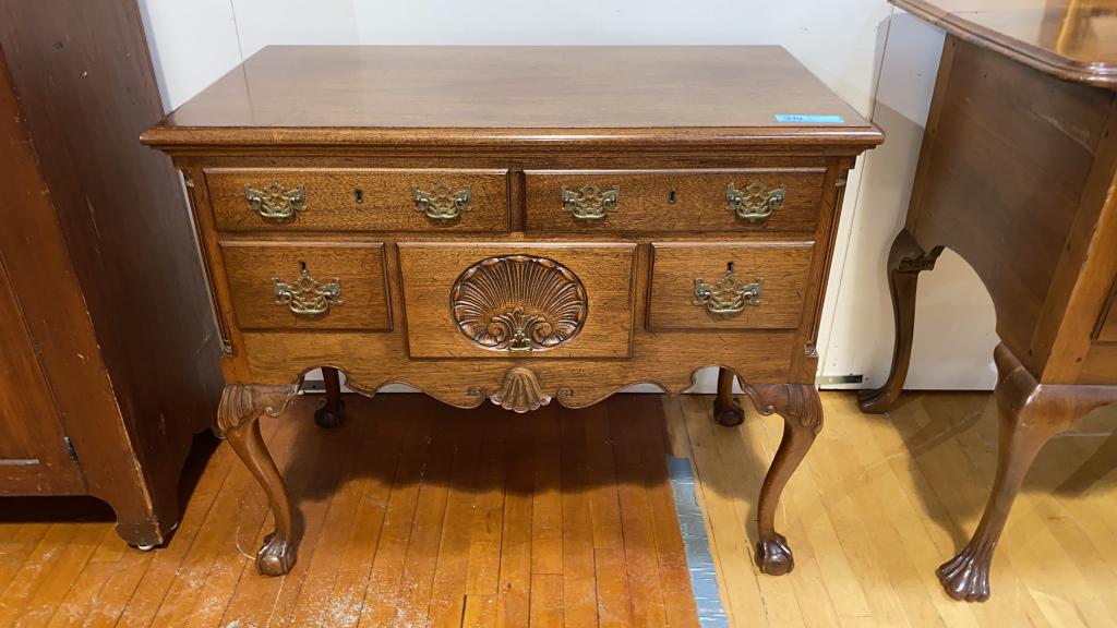 BIGGS SOLID MAHOGANY CHIPPENDALE LOWBOY (1 of 6)