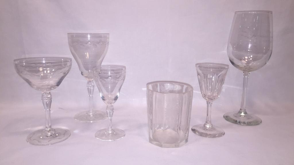 3 BOX LOTS ETCHED TUMBLERS, GLASS STEMWARE ETC (1 of 19)