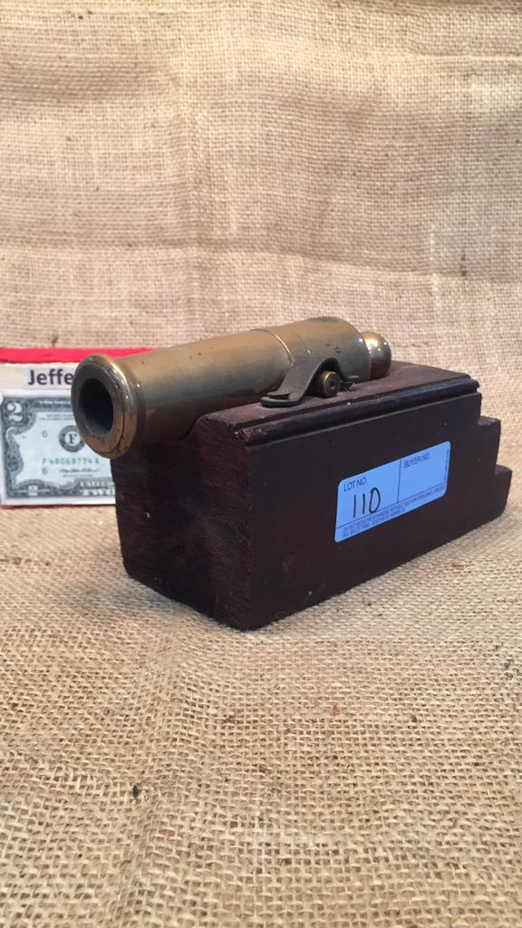 BRASS CANNON ON WOODEN BASE 10" LONG (1 of 7)