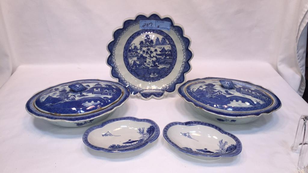 CANTON SCALLOPED BOWL/ 2 SERVING DISHES/ 2 VEG. (1 of 10)